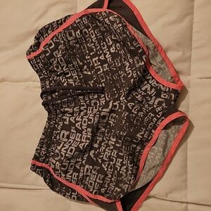 womens/juniors Under Armour shorts